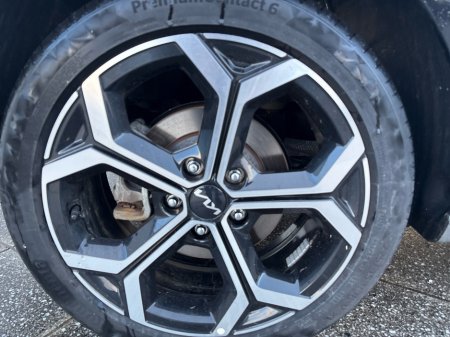 2025 Kia Niro HEV SEM €37,950 thumbnail