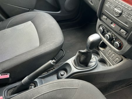 2018 Dacia Duster SIGNATURE 1.5 DCI 110 E 4DR AUTO thumbnail