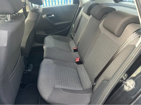 2016 Volkswagen Polo Comfortline thumbnail