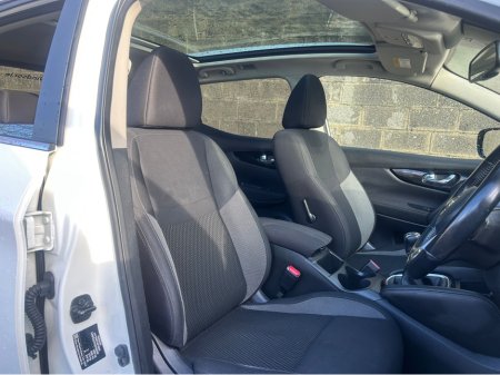 2018 Nissan Qashqai 1.2 SV SS 18 4DR €14,950 thumbnail