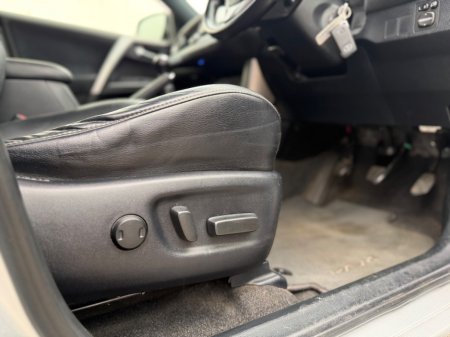 2017 Toyota Rav4 - thumbnail 11