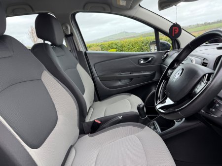 2017 Renault Captur - thumbnail 12