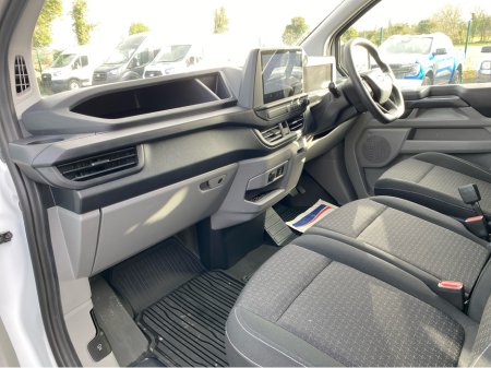 2026 Ford Transit Custom DOUBLE CAB PHEV AUTO FWD thumbnail