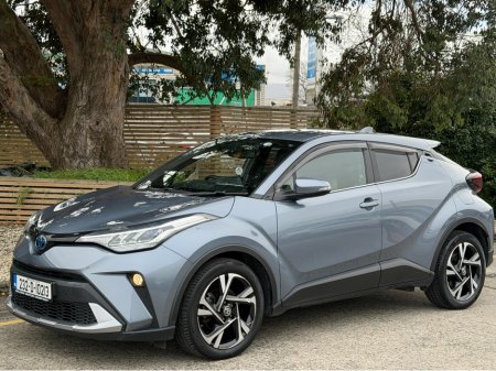 2023 Toyota C-HR - view 3