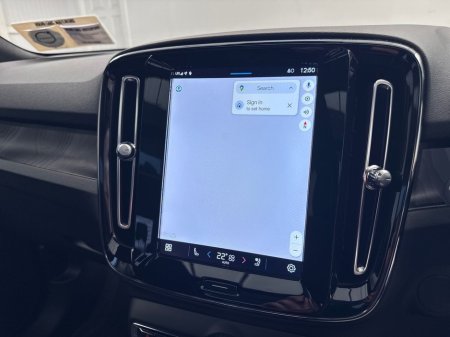 2023 Volvo XC40 - thumbnail 17