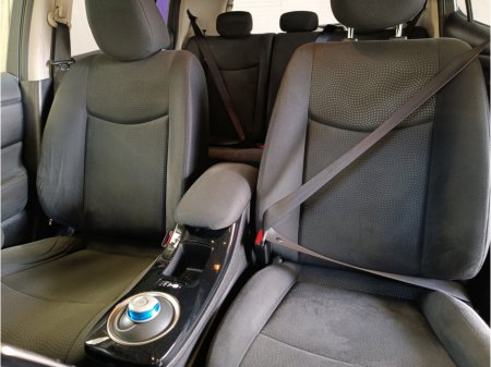 2016 Nissan Leaf - thumbnail 11