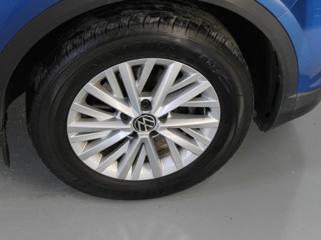 2021 Volkswagen T-Roc Design 2.0 TDI M6F 115HP 5DR €24,999 thumbnail