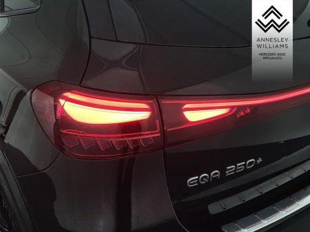 2025 Mercedes-Benz EQA - thumbnail 8