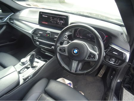 2021 BMW 5 Series - thumbnail 9