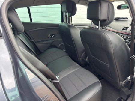 2016 Renault Megane - thumbnail 11