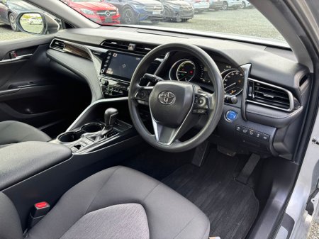 2020 Toyota Camry 2.5 Camry Hybrid €25,950 thumbnail