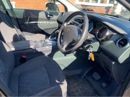 2013 Peugeot 3008 - thumbnail 17