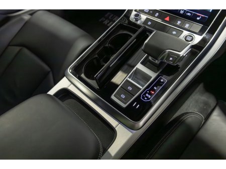 2025 Audi Q7 Q7 55 TFSI e 394PS quattro S line tip €91,950 thumbnail