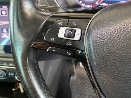 2018 Volkswagen Tiguan - thumbnail 22