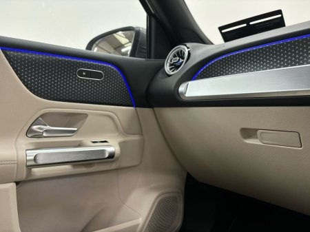 2025 Mercedes-Benz GLB - thumbnail 17