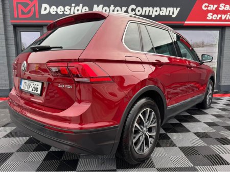 2017 Volkswagen Tiguan - thumbnail 16