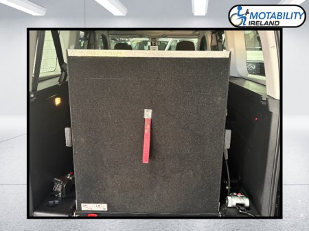 2023 Peugeot Rifter Wheelchair Accessible €42,995 thumbnail