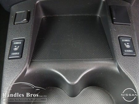 2016 Nissan Leaf - thumbnail 18