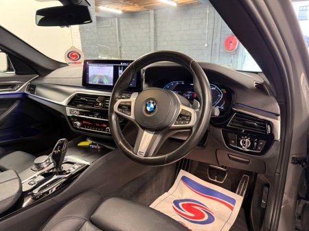 2021 BMW 5 Series - thumbnail 10