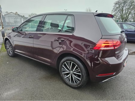 2017 Volkswagen Golf 2.0 TDI SE NAV BLUEMOTION 150PS 5DR €15,950 thumbnail
