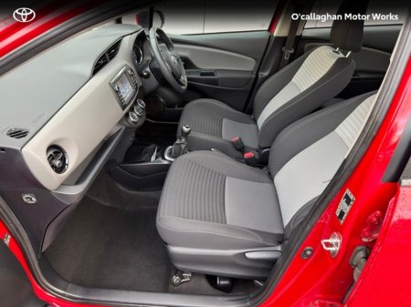 2020 Toyota Yaris YARIS 1.0 5DR LUNA €16,950 thumbnail