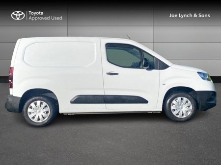 2025 Toyota Proace City SWB GX 100HP 650KGS €26,950