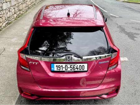 2019 Honda Fit HYBRID!!HIGH SPEC!!ONLY 18K MLS!! €14,900 thumbnail