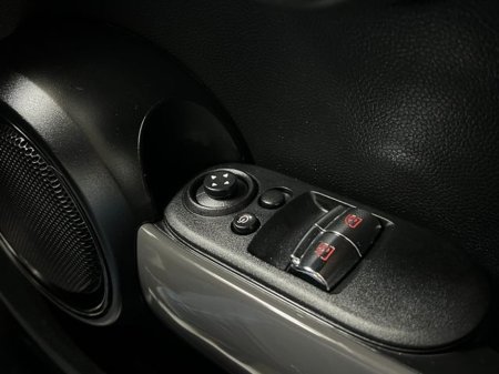 2017 MINI Cooper D - thumbnail 32