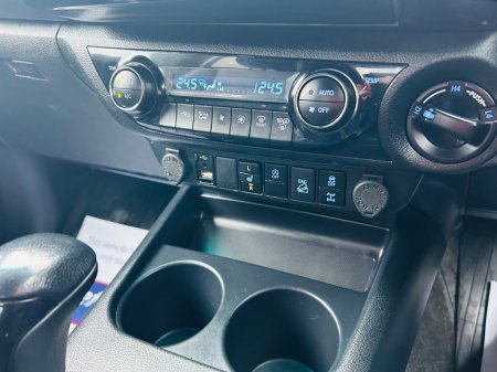 2021 Toyota Hilux - thumbnail 12
