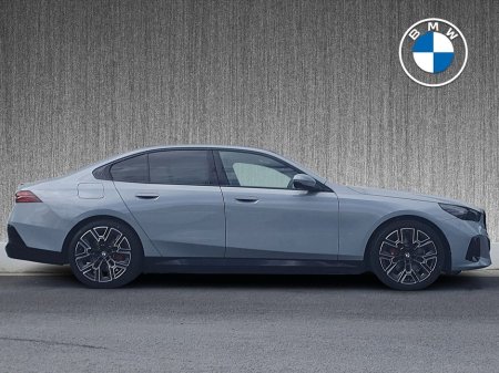 2026 BMW 5 Series - photo 3