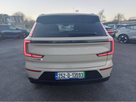 2025 Volvo EX90 TWIN MOTOR PERFORMANCE AWD ULTRA €97,950 thumbnail