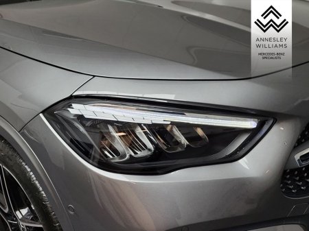 2025 Mercedes-Benz GLA Class GLA250e AMG Line Executive Exclusive Edition thumbnail