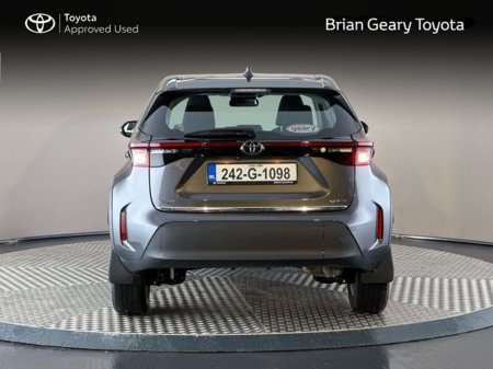 2024 Toyota Yaris Cross HYBRID LUNA €27,950 thumbnail