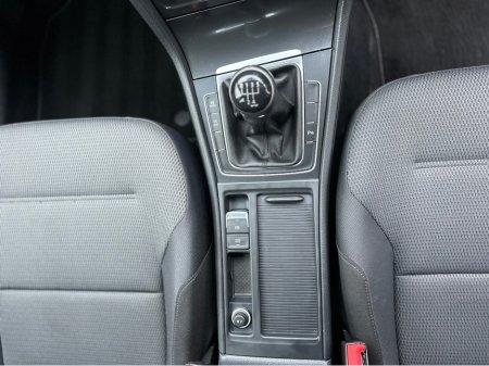 2018 Volkswagen Golf 1.6 TDI SE NAV BLUEMOTION 115PS 5DR €16,950 thumbnail