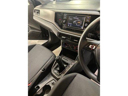 2018 Volkswagen Polo 1.0 TSI 65HP Trendline €12,950 thumbnail