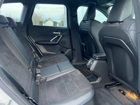 2025 BMW iX1 - thumbnail 8