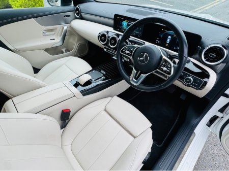 2023 Mercedes-Benz CLA Class 200d PROGRESSIVE COUPE 4DR AUTO==PAN ROOF==NIGHT PACK== €42,950 thumbnail