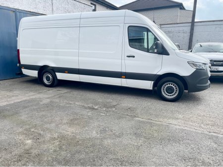 2025 Mercedes-Benz Sprinter - photo 3