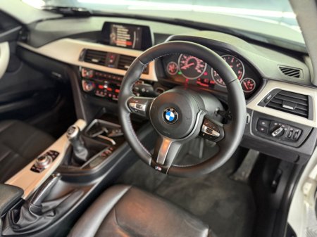 2016 BMW 3 Series - thumbnail 24