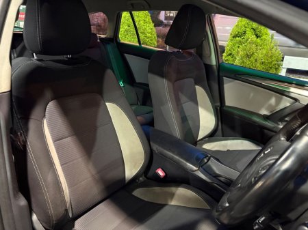 2017 Toyota Avensis 1 6 D4D Business Edition Estate €10,990