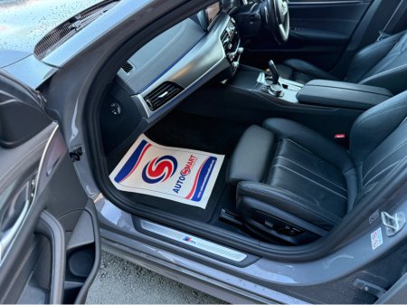 2022 BMW 5 Series - thumbnail 21