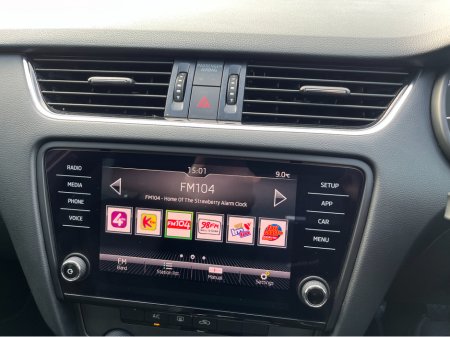 2019 Skoda Octavia AMBITION ESTATE 1.6 DIESEL //REVERSE CAMERA//CARPLAY// €16,950 thumbnail