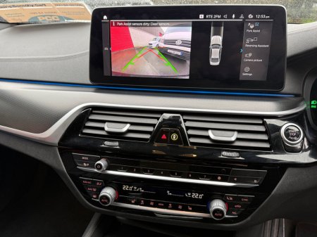 2022 BMW 5 Series 530e M Sport thumbnail