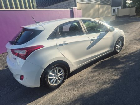 2016 Hyundai i30 SE NAV BLUE DRIVE 110 5DR 110PS €11,450