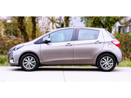 2020 Toyota Yaris - thumbnail 14