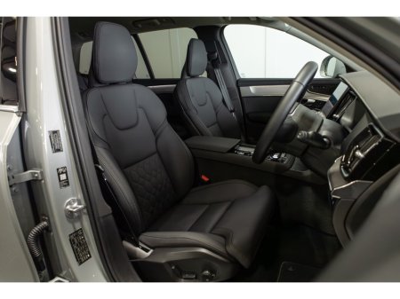 2025 Volvo XC90 - thumbnail 10