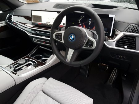 2026 BMW X5 X5 xDrive50e M Sport €118,931 thumbnail