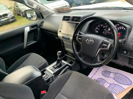 2022 Toyota Landcruiser 2.8 LWB AUTO COMMERCIAL // PRICE EXCL. VAT // GREAT CONDITION // 09/26 CVRT // ONE OWNER // FULL SERVICE HISTORY // €32,479 thumbnail