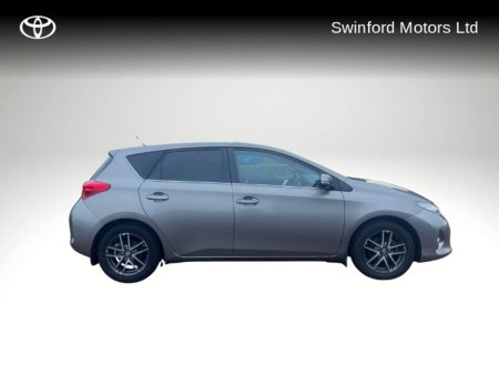 2015 Toyota Auris AURIS 1.4D-4D SOL €13,950