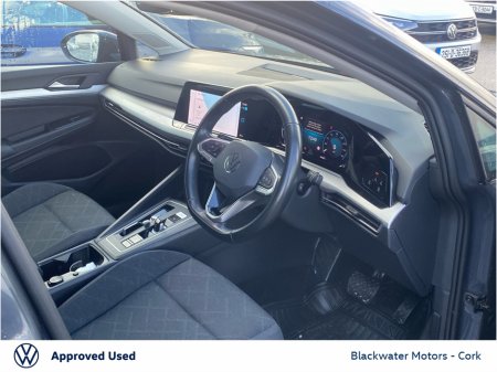 2024 Volkswagen Golf 1.5TSI 5DR LIFE HYBRID AUTOMATIC €31,995 thumbnail